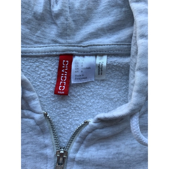 COPY - Small, H & M, light grey zip up hooded sweater - Picture 7 of 13